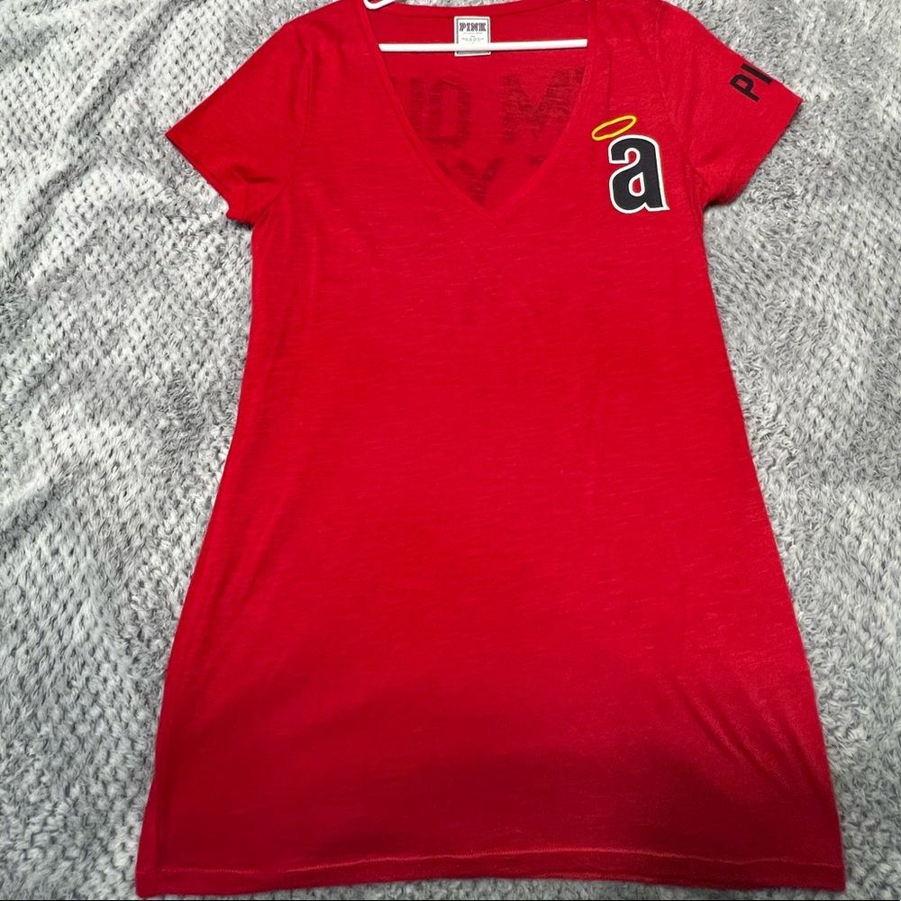✨❤️🔥 SUPER, SUPER RARE✨❤️🔥VS PINK CAPRIS AND TEE - Picture 3 of 5